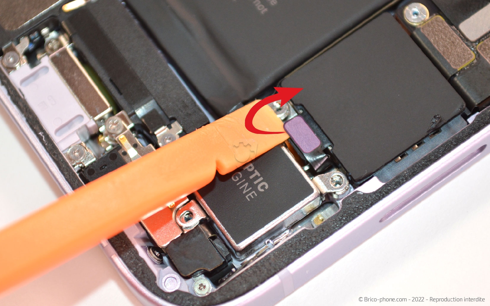 Comment changer le connecteur de charge sur iPhone 14 photo 1